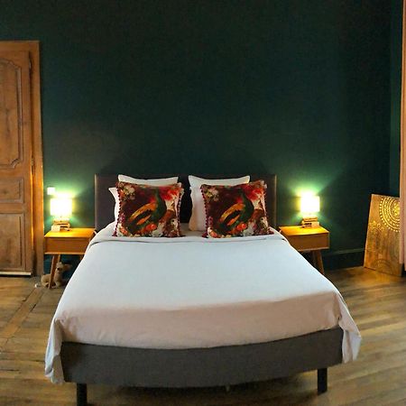La Maison Aux Murs Anciens Et Ses Chambres Ταρμπ Εξωτερικό φωτογραφία