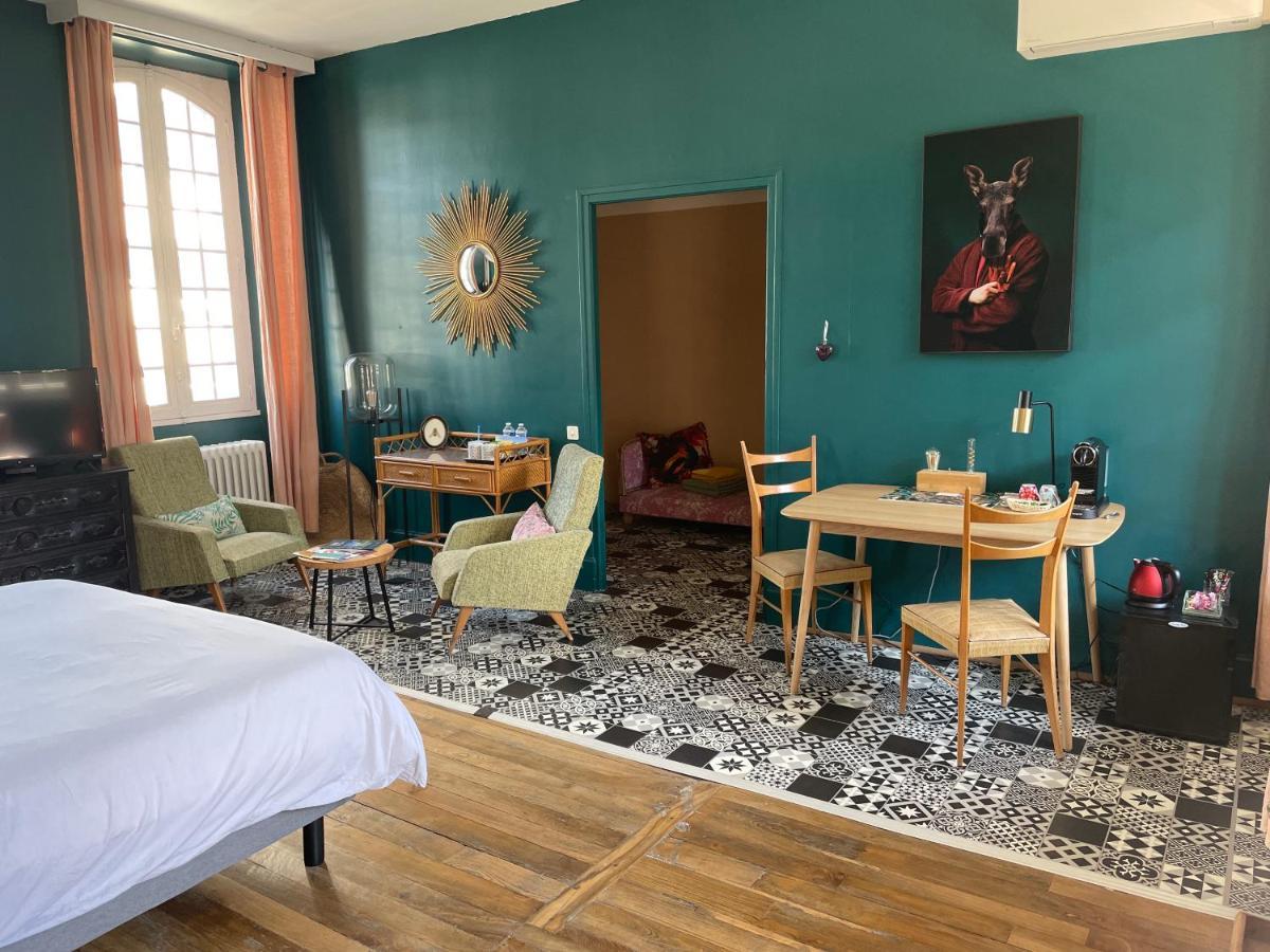 La Maison Aux Murs Anciens Et Ses Chambres Ταρμπ Εξωτερικό φωτογραφία